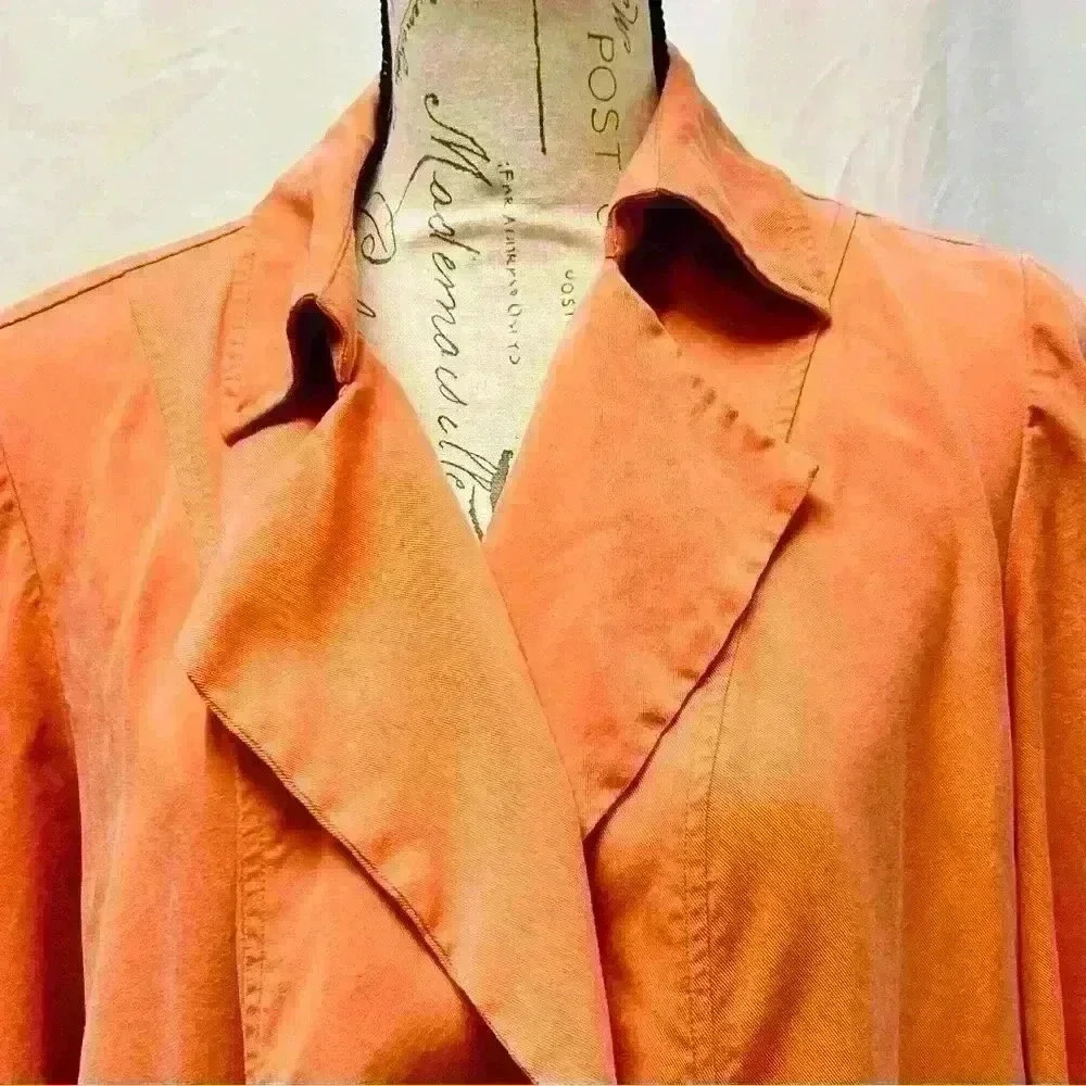 Chico's Ochre Ruffle Women’s Jacket Size 1 with inside pockets - Picture 12 of 15